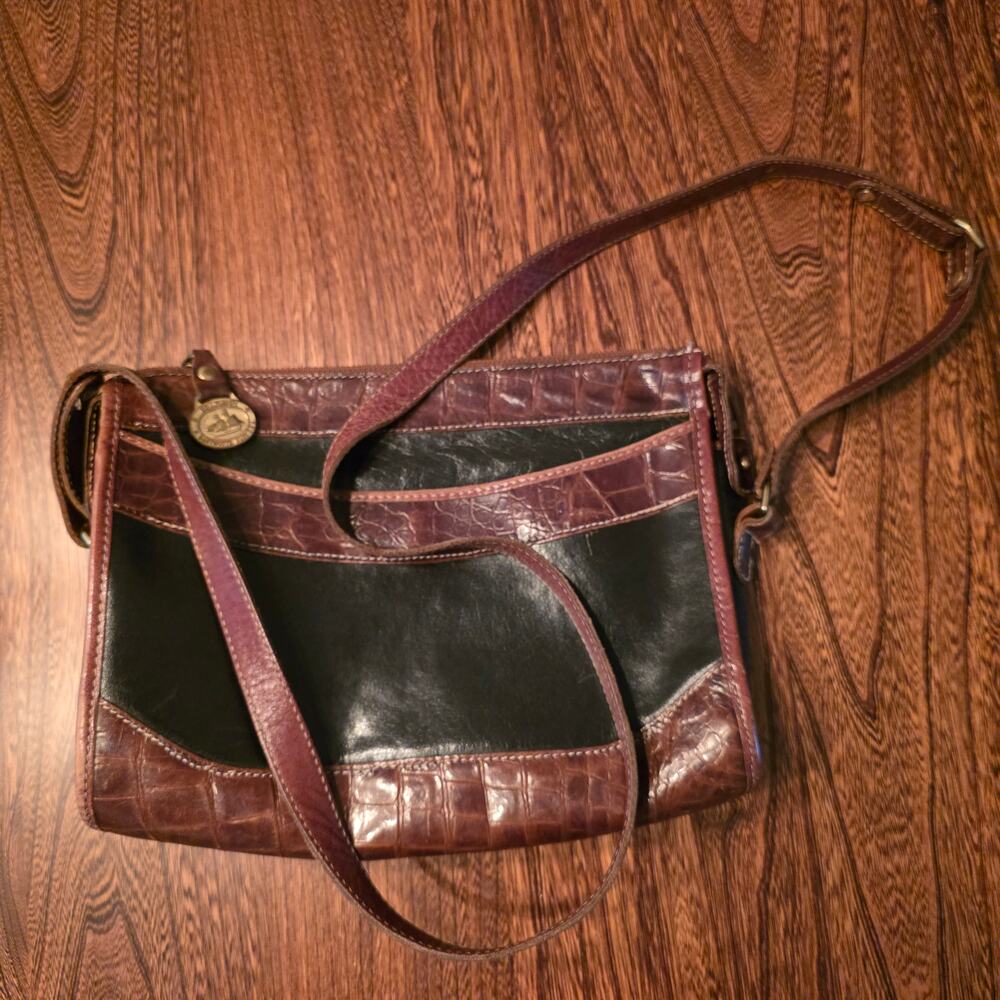 Brahmin Luxury Old Money Vintage Brown Black Leather Crossbody Croc Embossed Bag